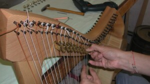 Musikwinkel Vogtland: Bau einer Harfe