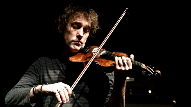 Yann Tiersen an der Geige