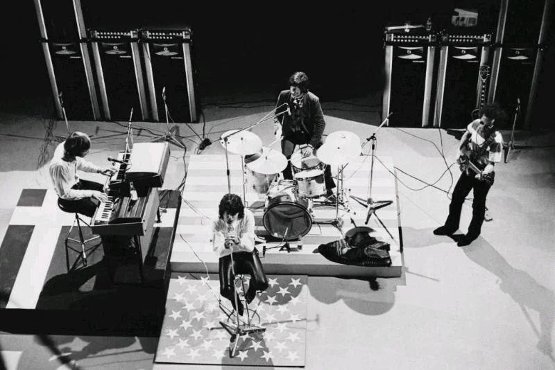 The Doors bei einem Auftritt für das dänische Fernsehen in Kopenhagen (Studio „Gladsaxe Television-Byen“) im Jahr 1968